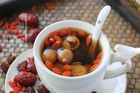 喝桂圆红枣枸杞茶的好处，养颜美容、补血养气，助眠安神